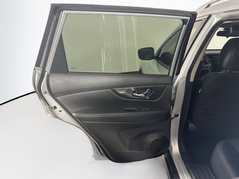 Used 2020 Nissan Rogue S w/ Special Edition Package FWD image 24