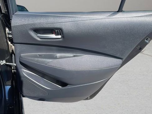 Used 2021 Toyota Corolla LE image 15