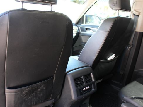 Used 2022 Volkswagen Atlas SEL image 33