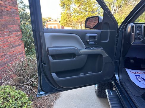 Used 2018 Chevrolet Silverado 1500 LT w/ All Star Edition image 37