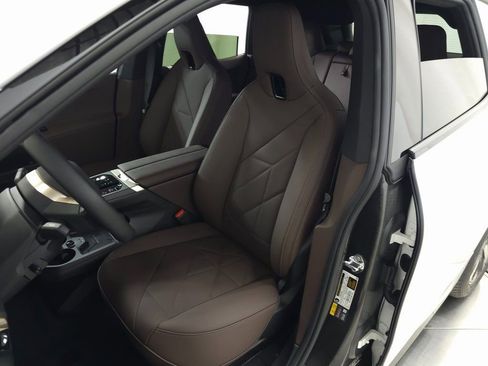 New 2026 BMW iX xDrive45 image 12