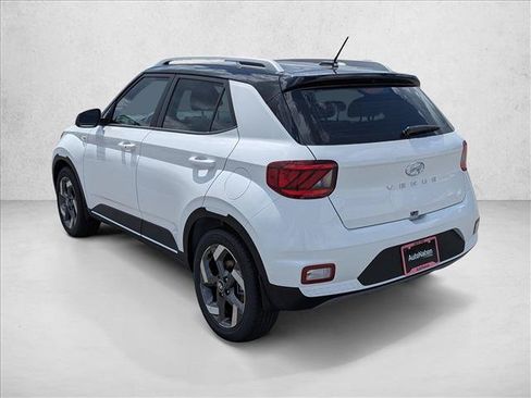 Certified 2026 Hyundai Venue SEL FWD image 7