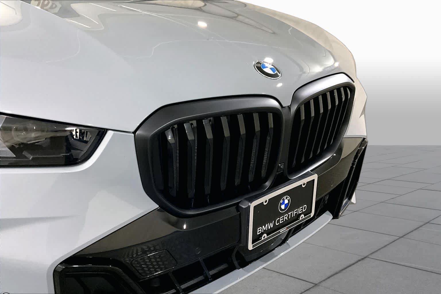 Used 2026 BMW X5 xDrive40i w/ M Sport Package AWD/4WD image 31