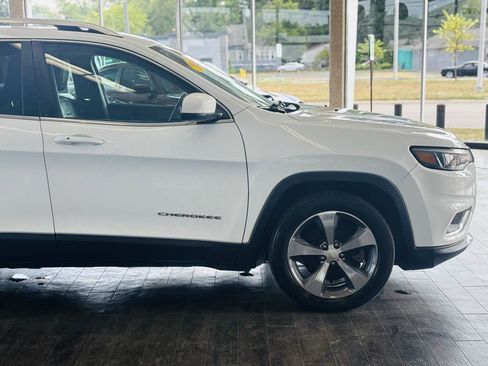 Used 2020 Jeep Cherokee Limited FWD image 5