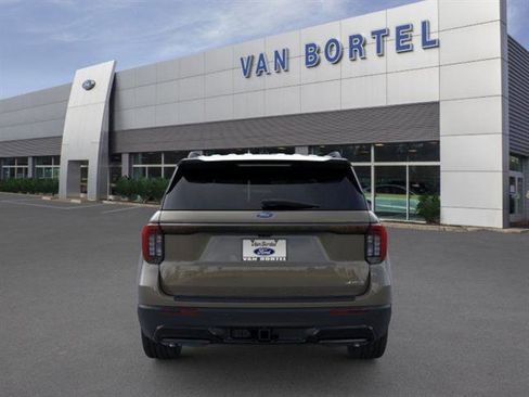 New 2026 Ford Explorer ST-Line image 5