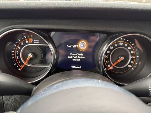 Used 2022 Jeep Wrangler Unlimited Sahara w/ LED Lighting Group image 26