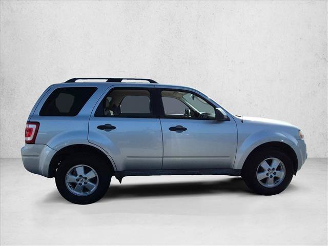 Used 2010 Ford Escape XLT FWD image 4