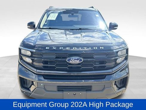 Used 2025 Ford Expedition Max Active AWD/4WD image 2