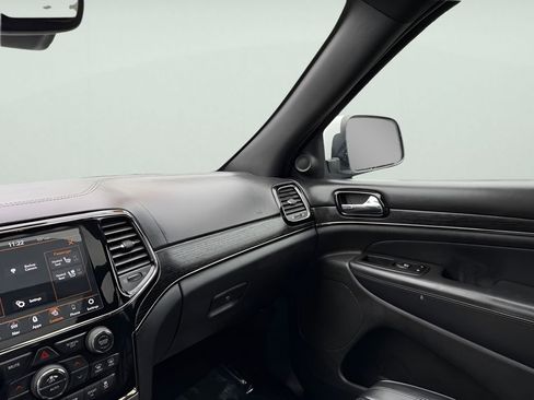 Used 2019 Jeep Grand Cherokee High Altitude AWD/4WD image 29
