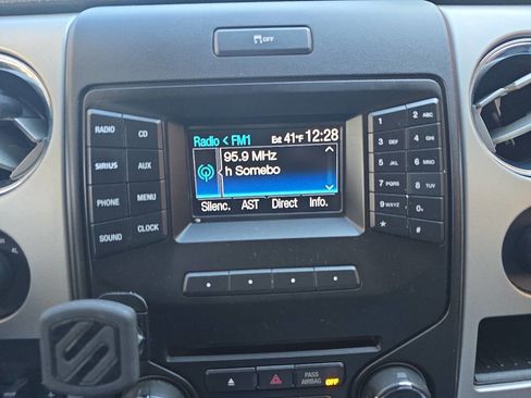 Used 2013 Ford F150 XLT w/ Luxury Equipment Group image 19