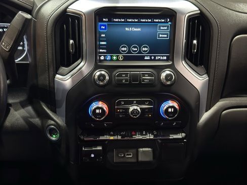 Used 2021 GMC Sierra 1500 SLE w/ X31 Off-Road Package image 30