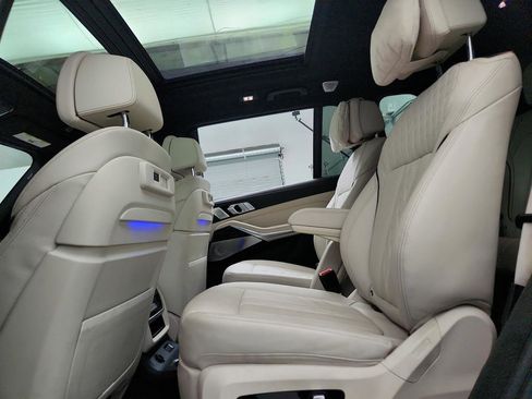 Used 2020 BMW X7 M50i w/ Dynamic Handling Package AWD/4WD image 26