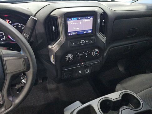 Used 2019 Chevrolet Silverado 1500 Custom w/ Custom Max Trailering Package image 11