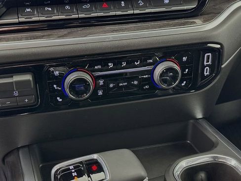 Used 2026 Chevrolet Silverado 1500 LTZ image 17