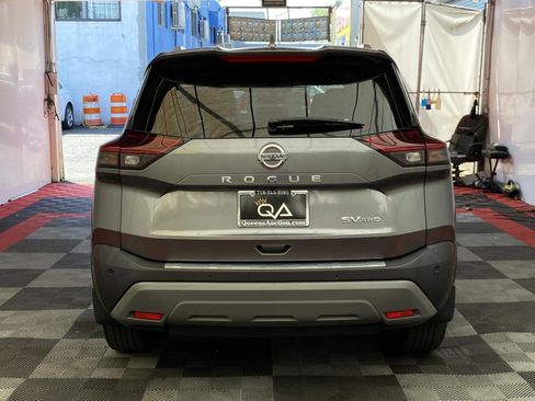 Used 2021 Nissan Rogue SV w/ Premium Package AWD/4WD image 5