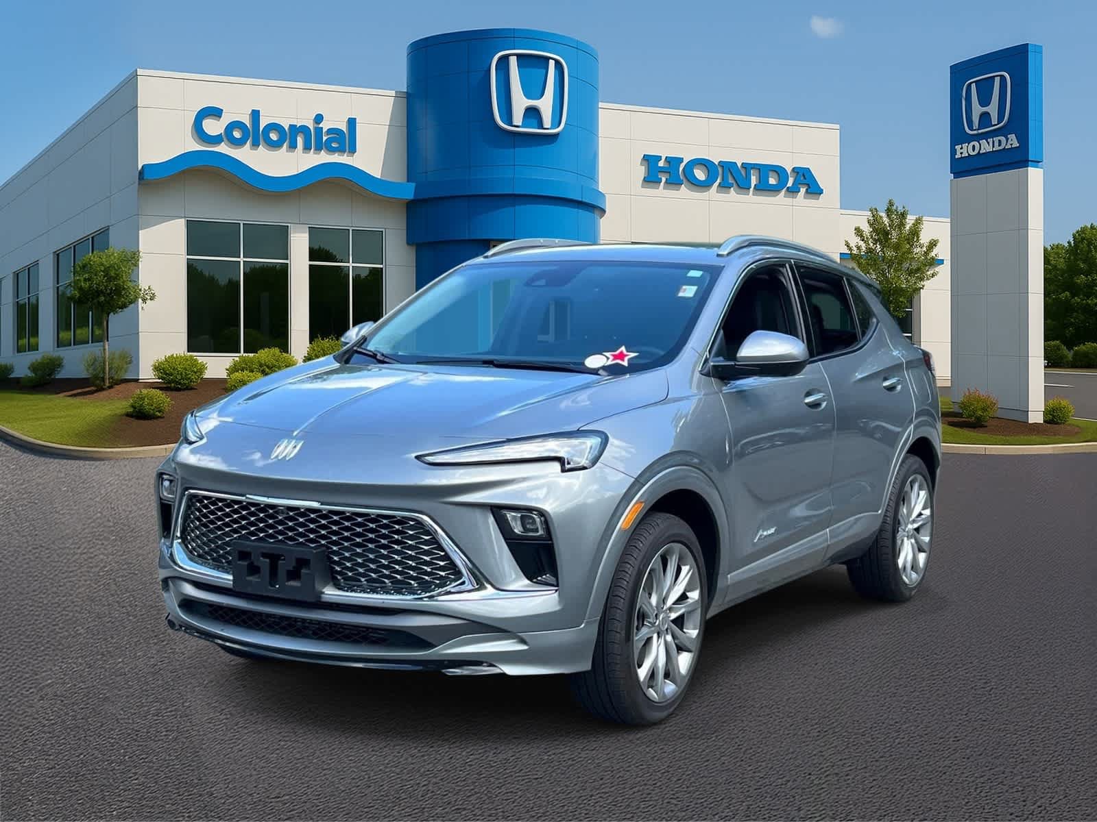 Used 2024 Buick Encore GX Avenir w/ Avenir Technology Package AWD/4WD image 2