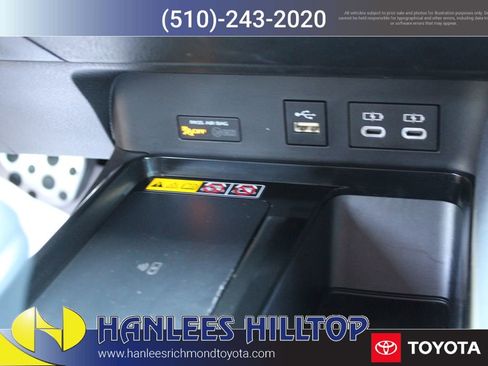 Used 2025 Toyota Camry SE FWD image 22