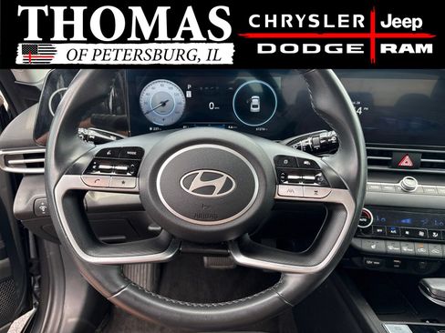 Used 2025 Hyundai Elantra SEL FWD image 14