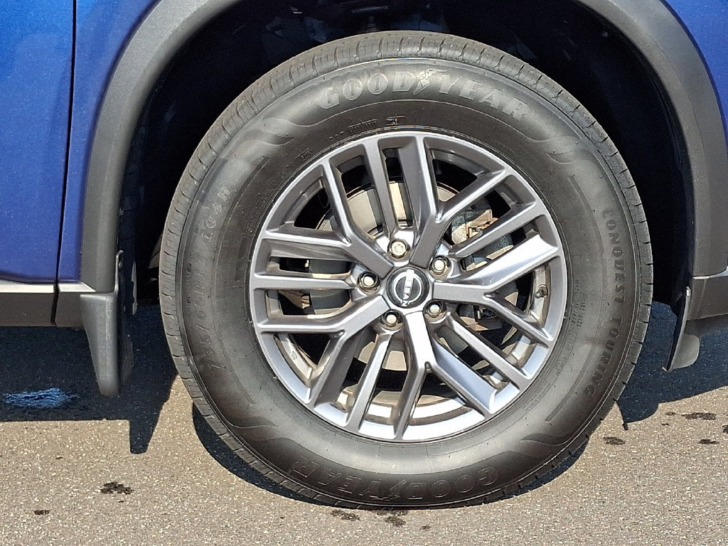 Used 2023 Nissan Rogue S AWD/4WD image 9