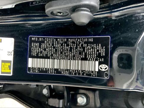 Used 2025 Toyota Corolla LE image 33