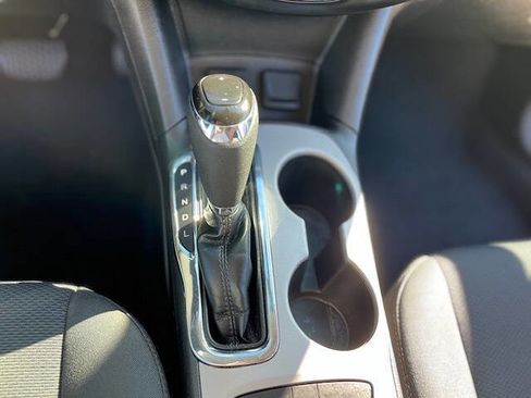 Used 2018 Chevrolet Cruze LS image 13