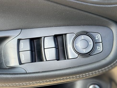 Used 2022 Buick Encore GX Select w/ Sport Touring Package image 23