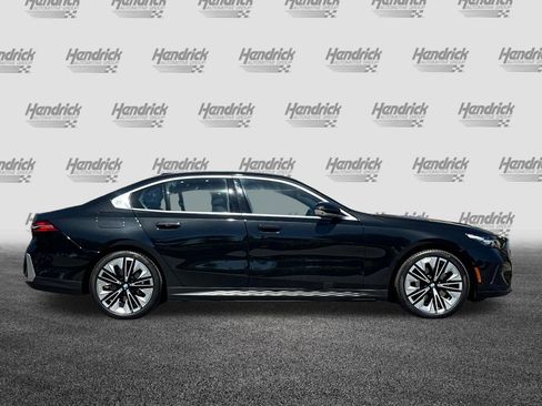 Certified 2026 BMW 530i RWD image 3