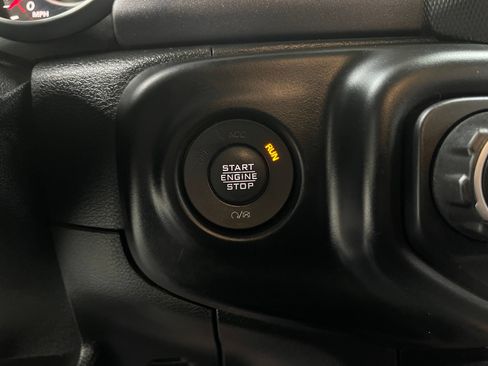 Used 2021 Jeep Gladiator Mojave w/ Cold Weather Group AWD/4WD image 18