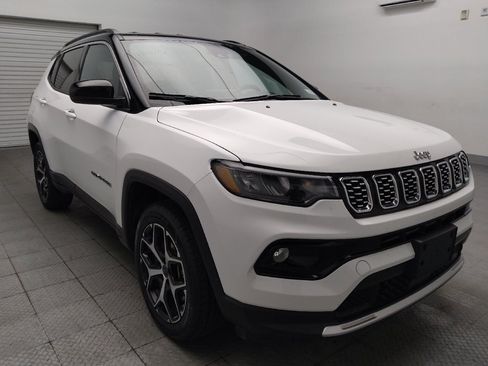 Used 2025 Jeep Compass Limited AWD/4WD image 13