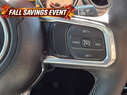 Used 2023 Jeep Wrangler Unlimited Sahara AWD/4WD image 18
