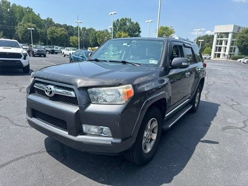 Used 2011 Toyota 4Runner SR5 w/ Convenience Pkg AWD/4WD image 9