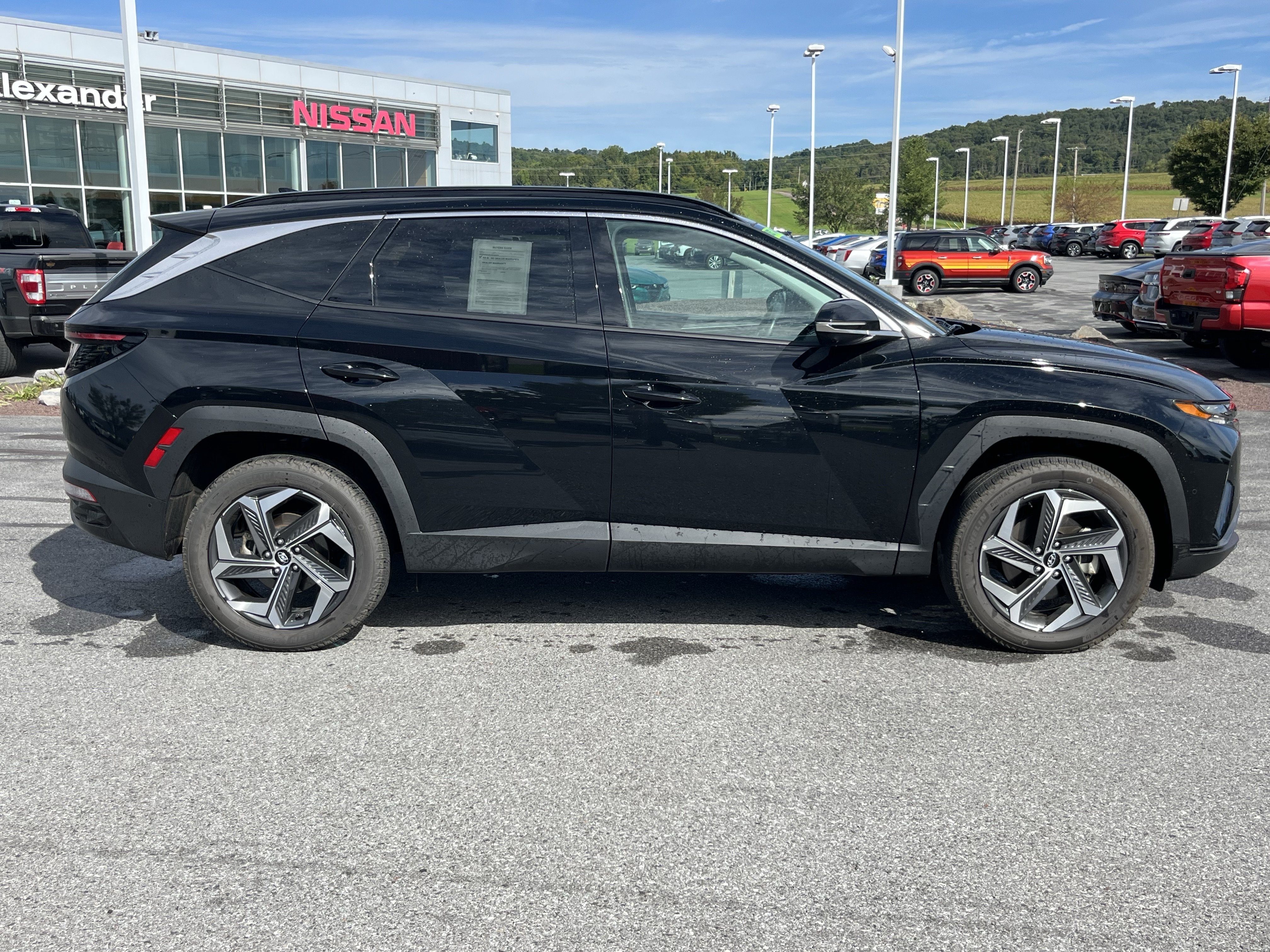 Used 2024 Hyundai Tucson Limited AWD/4WD image 2