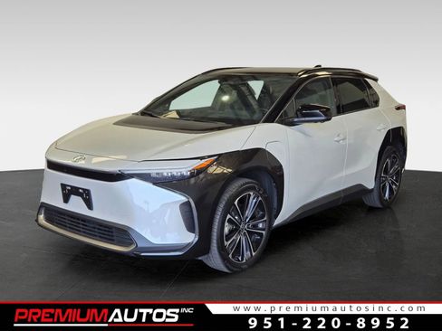 Used 2023 Toyota bZ4X FWD w/ Weather Package image 1