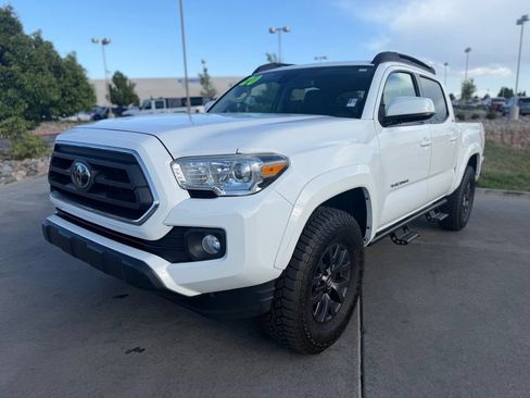 Used 2020 Toyota Tacoma SR5 AWD/4WD image 3
