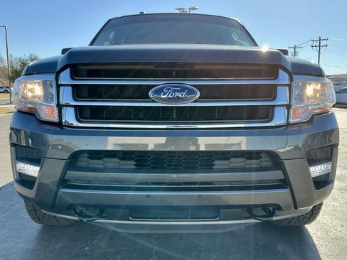 Used 2015 Ford Expedition XLT w/ Equipment Group 202A image 9