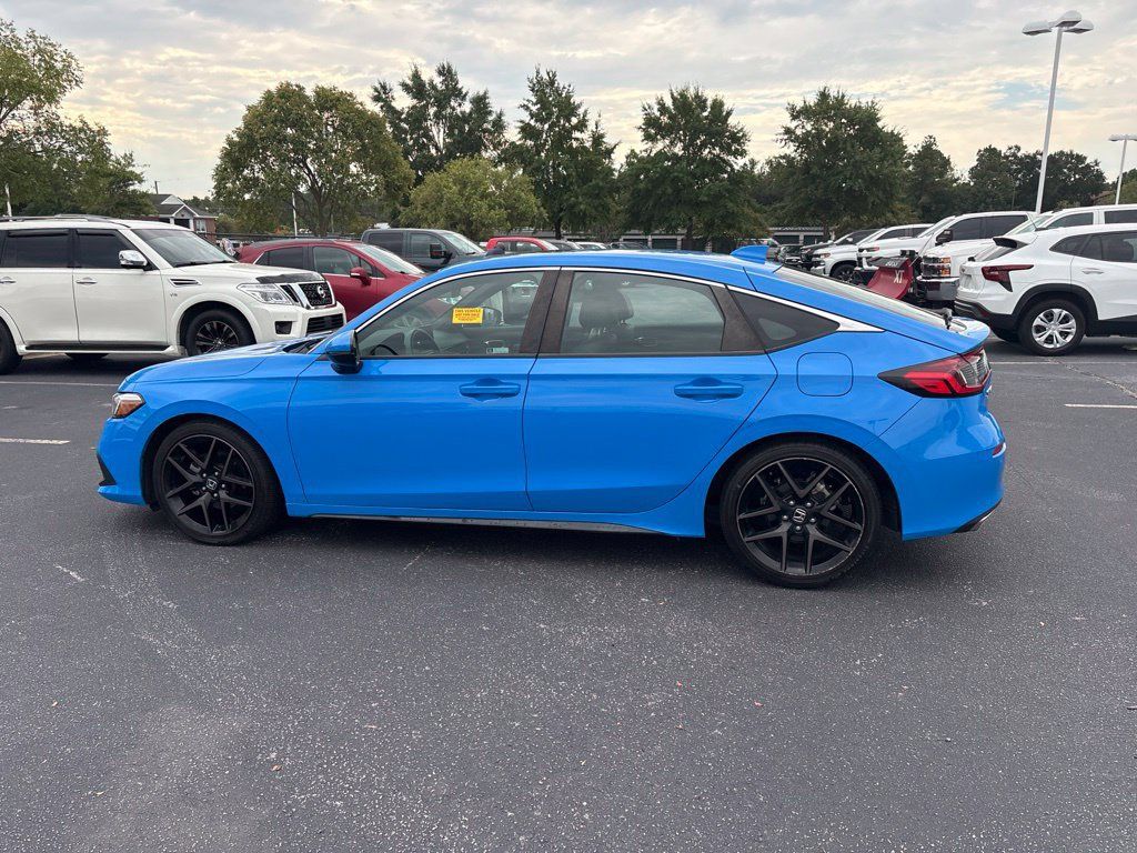 Used 2024 Honda Civic Sport Touring image 7