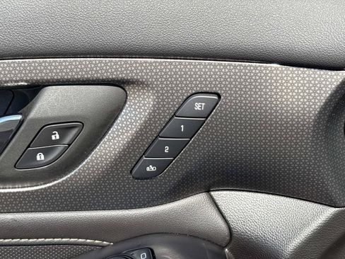 Used 2023 Chevrolet Traverse Premier w/ Redline Edition FWD image 13