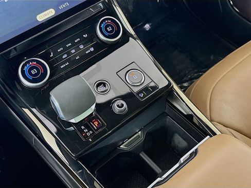 Used 2023 Land Rover Range Rover Sport SE AWD/4WD image 19