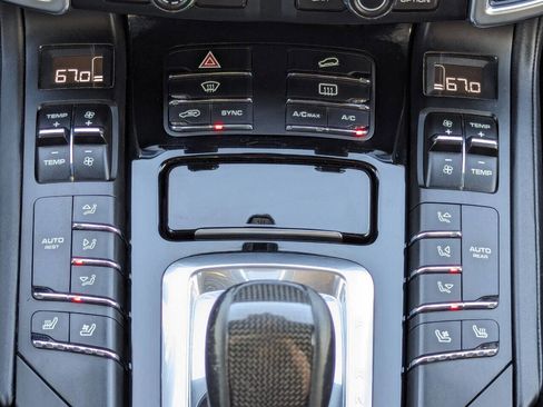 Used 2016 Porsche Cayenne Turbo S image 52