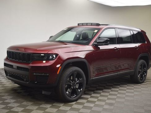 New 2025 Jeep Grand Cherokee L Limited image 16