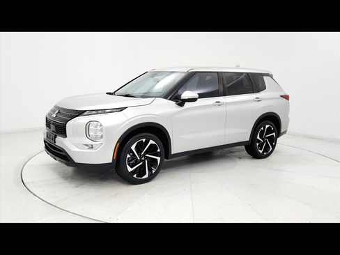 Used 2022 Mitsubishi Outlander ES FWD image 1