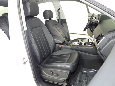 Used 2023 Audi Q5 2.0T Premium w/ Convenience Package AWD/4WD image 19