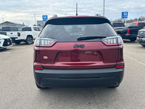 Used 2019 Jeep Cherokee Latitude Plus image 6