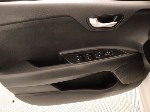 Used 2019 Kia Rio S image 14