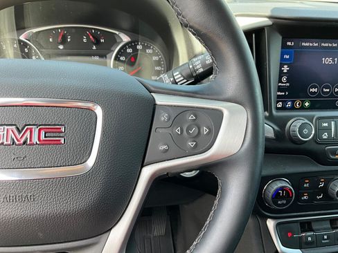 Used 2023 GMC Terrain SLT w/ LPO, Floor Liner Package FWD image 11
