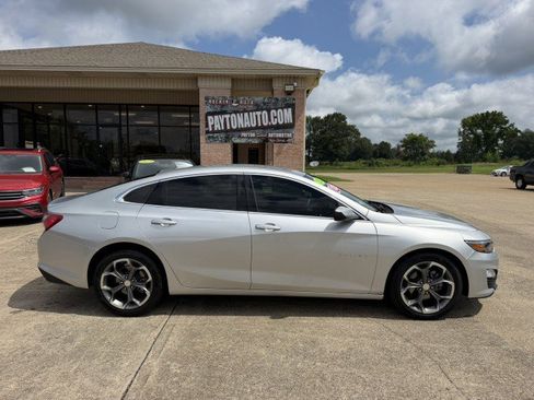 Used 2022 Chevrolet Malibu LT FWD image 1