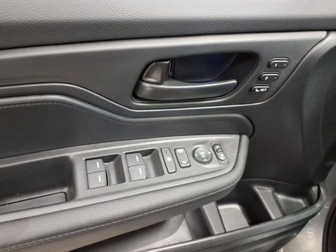 Certified 2026 Honda Odyssey EX-L image 12