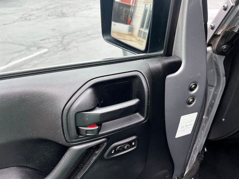 Used 2017 Jeep Wrangler Unlimited Sport w/ Quick Order Package 24S AWD/4WD image 30