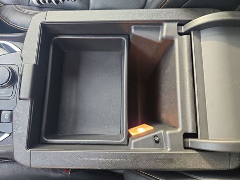 Used 2018 Chevrolet Traverse LT image 37