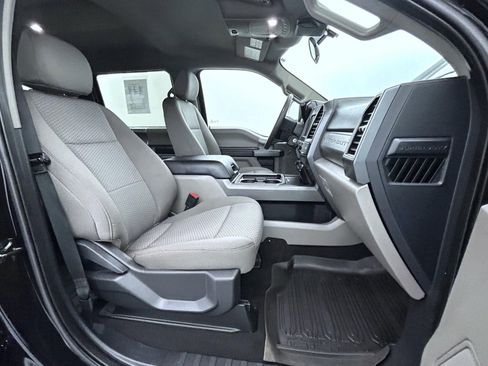 Used 2022 Ford F250 XLT w/ Black Appearance Package image 15